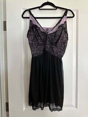 Torrid Women's Black & Lilac Lace Chemise Nightgown.